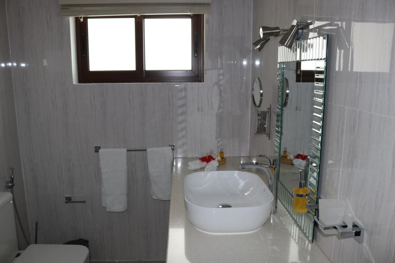 Tama'S Holiday Apartment Виктория Екстериор снимка