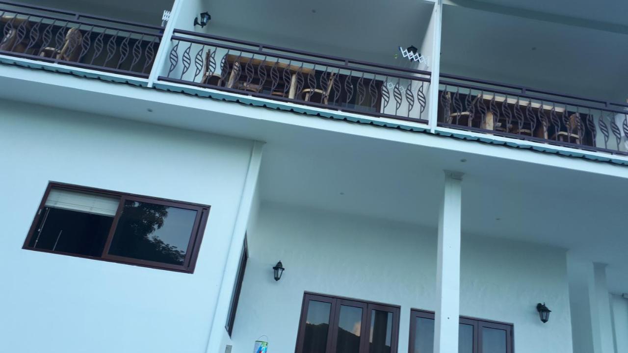 Tama'S Holiday Apartment Виктория Екстериор снимка